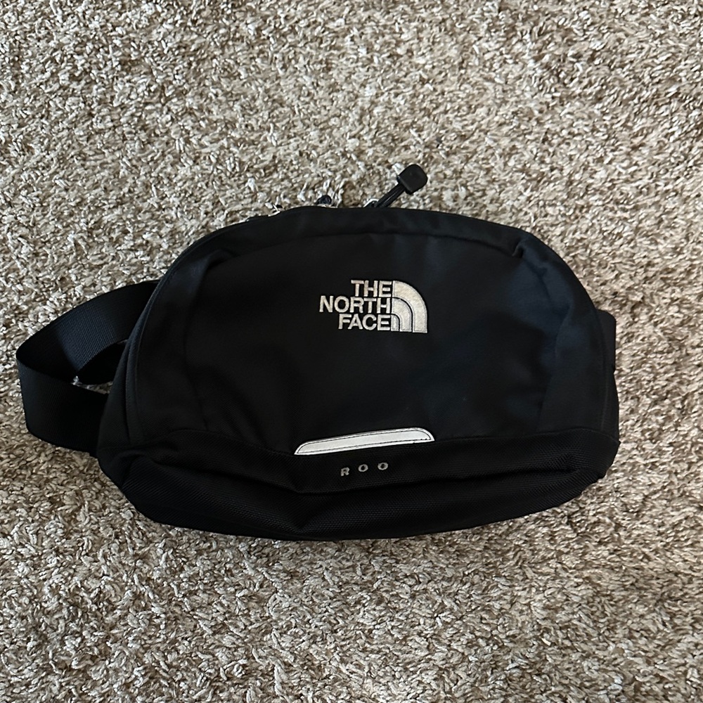 The North Face Black Roo Belt Bag